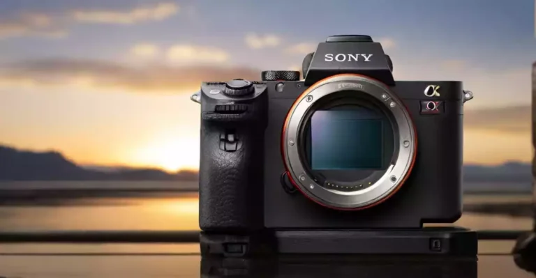 Sony full-frame Camera Mirrorless in Hindi